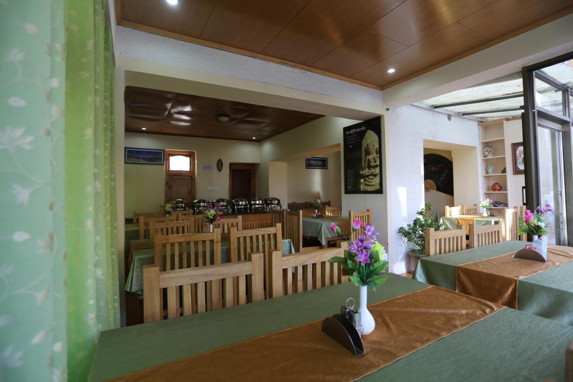 Hotel Lhalingkha Лех Екстер'єр фото